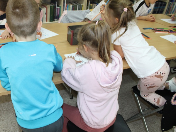 "Kim jest bibliotekarz i na czym polega jego praca?" - zajęcia edukacyjne dla przedszkolaków. - 2026.05.14 - Biblioteka Multimedialna "Czytnik"