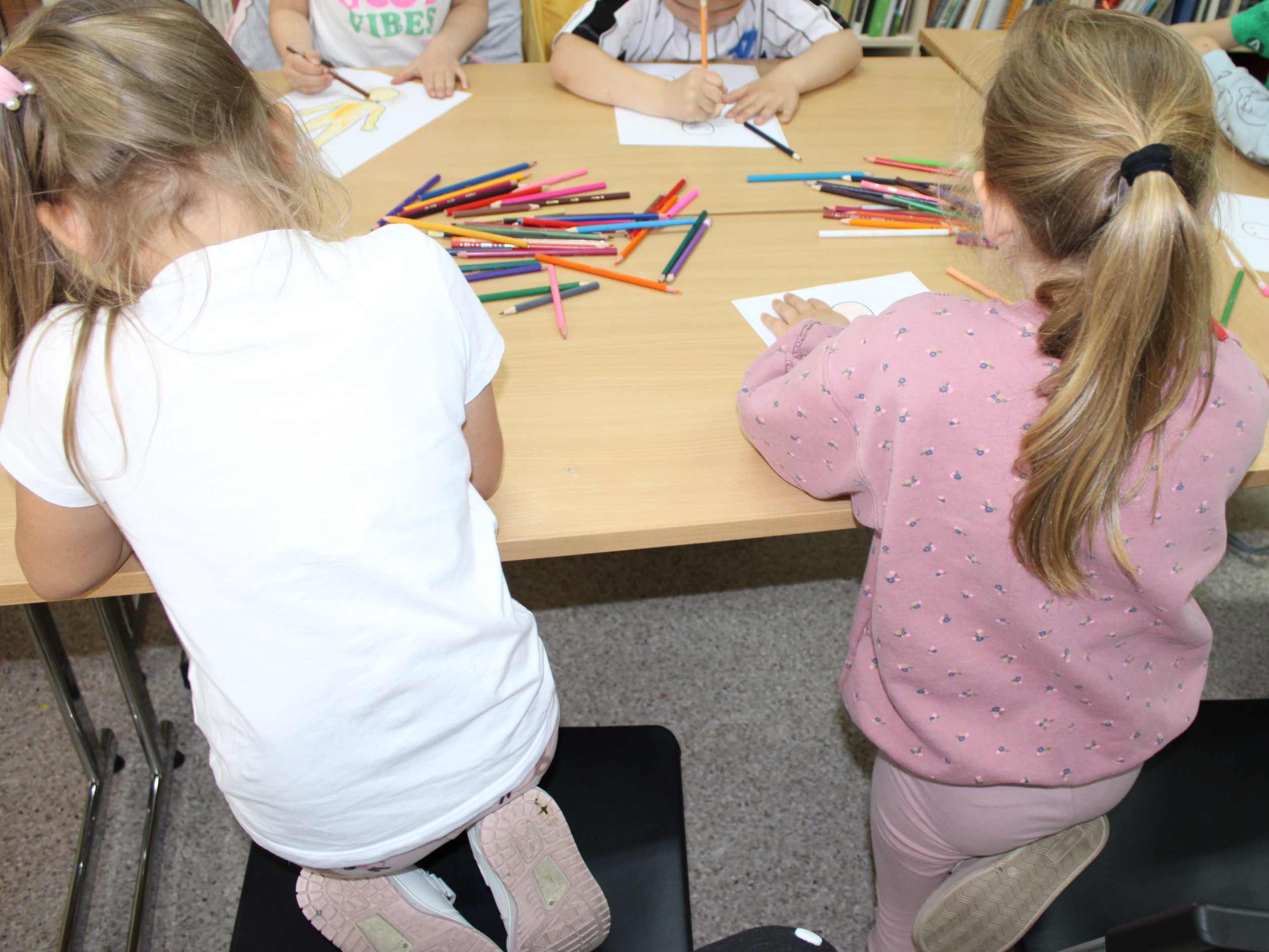 "Kim jest bibliotekarz i na czym polega jego praca?" - zajęcia edukacyjne dla przedszkolaków. - 2026.05.14 - Biblioteka Multimedialna "Czytnik"